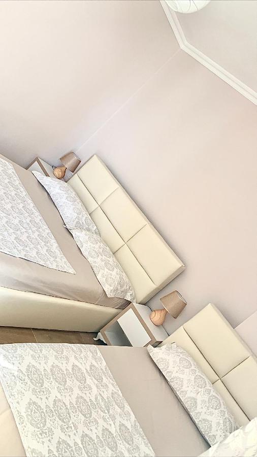 Classic 306 Apartament Golem (Tirana)